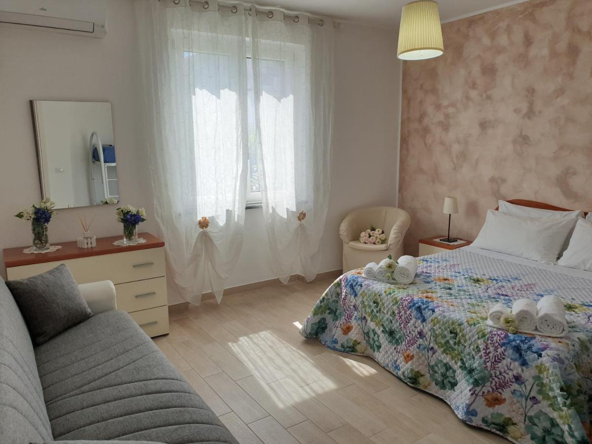 B&B Villa Rosa SantʼAntonio Abate Екстериор снимка